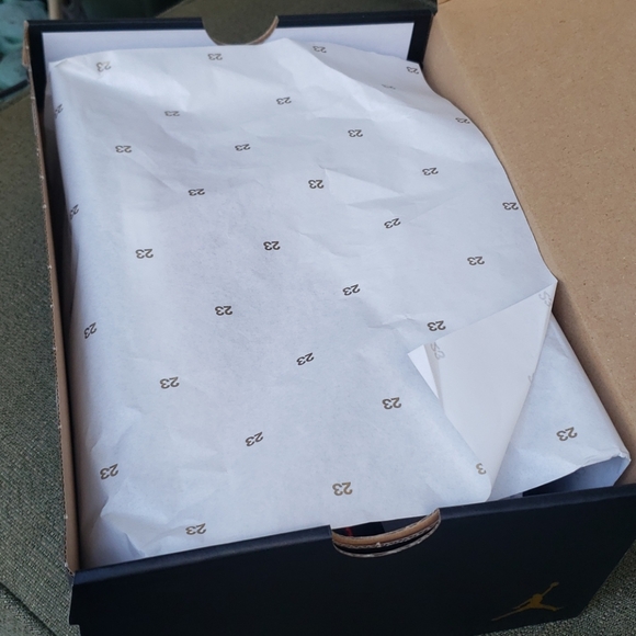 AIR JORDAN 1 LOW - Picture 15 of 17